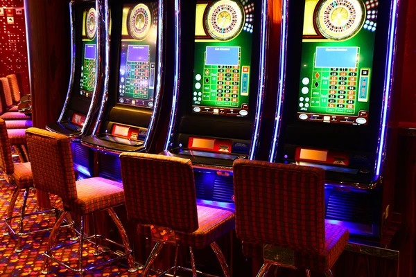 Sweet Bonanza slot game on suntik 4d with cluster-pay mechanics